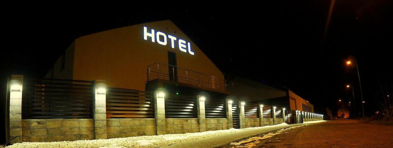 Hotel Sjesta Нова-Суль Экстерьер фото