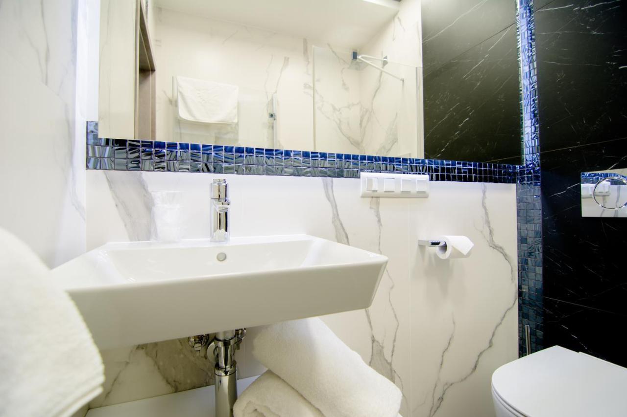 Hotel Sjesta Нова-Суль Экстерьер фото